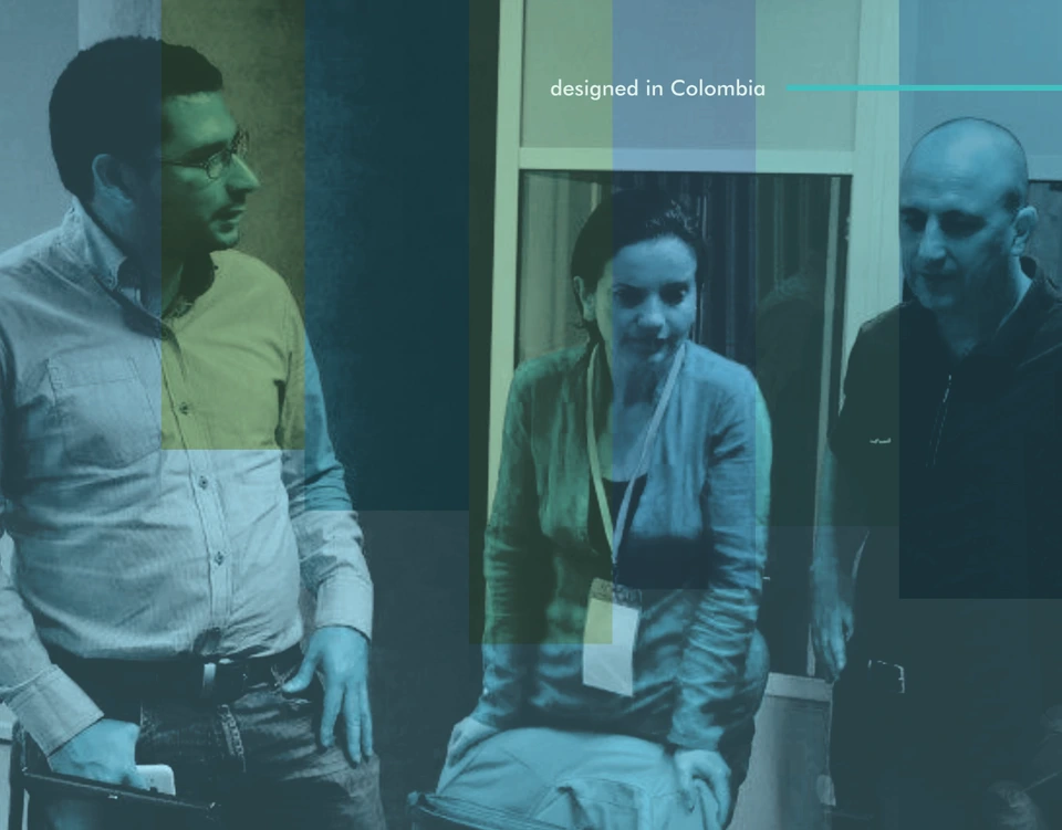 Los dos socios fundadores de Unydos junto a Zohar Ginosar durante su trabajo de Design Thinking en 2013.
